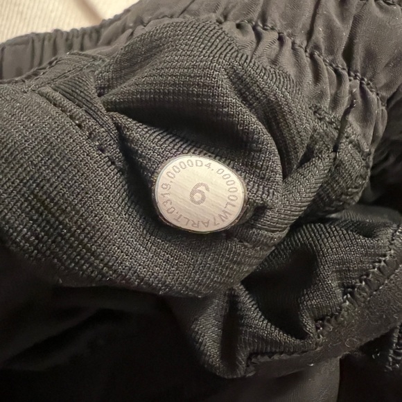 Black Hotty Hot Short 2.5" - Picture 3 of 3